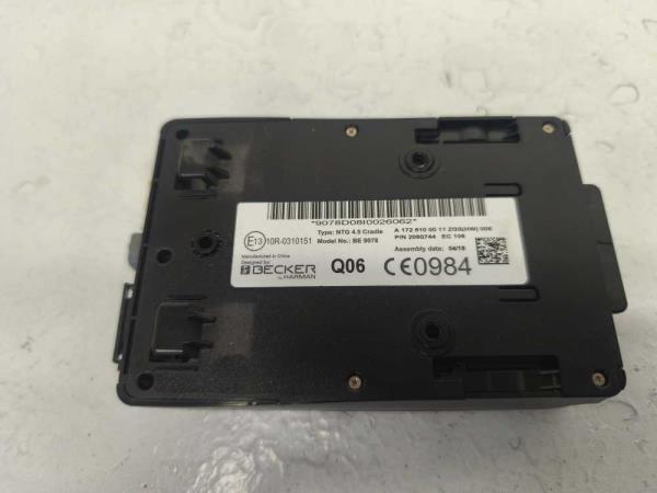 BOITIER RADIO MERCEDES - Vue 1